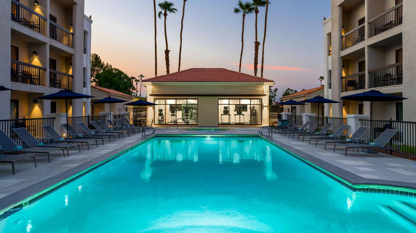 Courtyard by Marriott Palm Springs