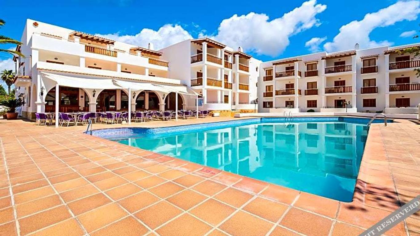 Azuline Apartamentos Can Sansó