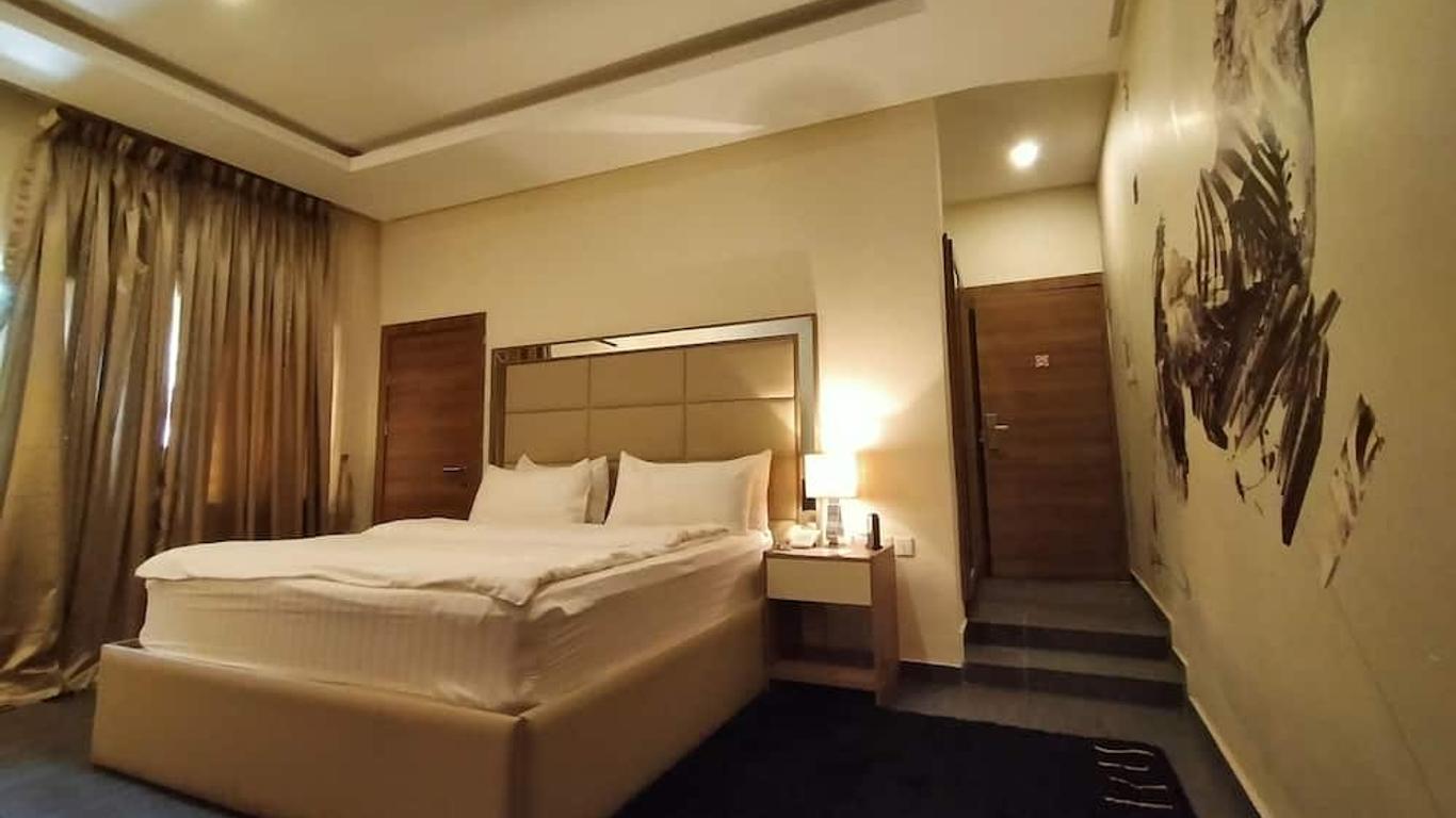 Iris Hotel