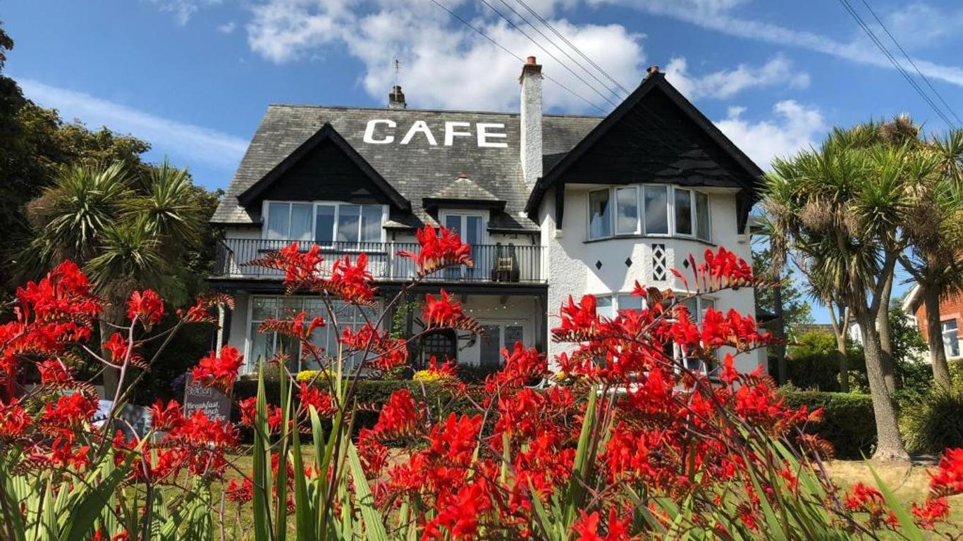 Cairn Bay Lodge