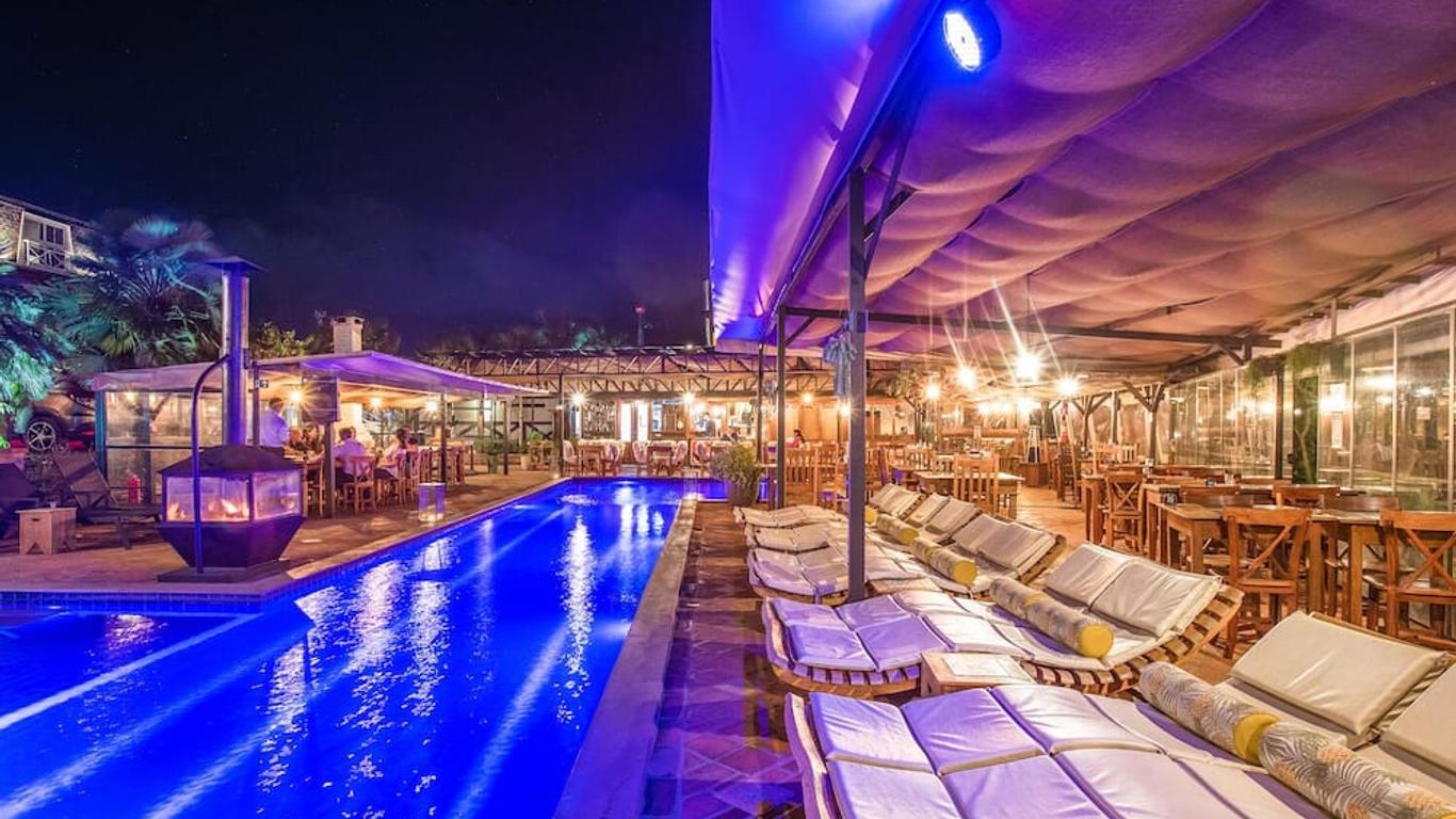 Hotel Villa Lobos