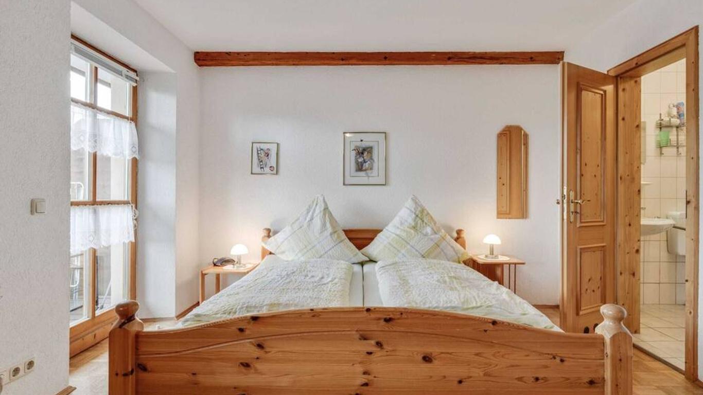 Lovely Apartment in Schwarzenbach with Sauna