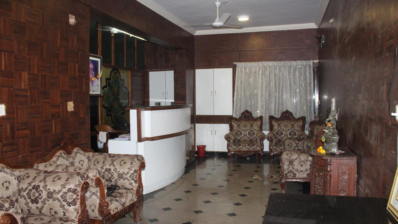 Hotel Royale Inn