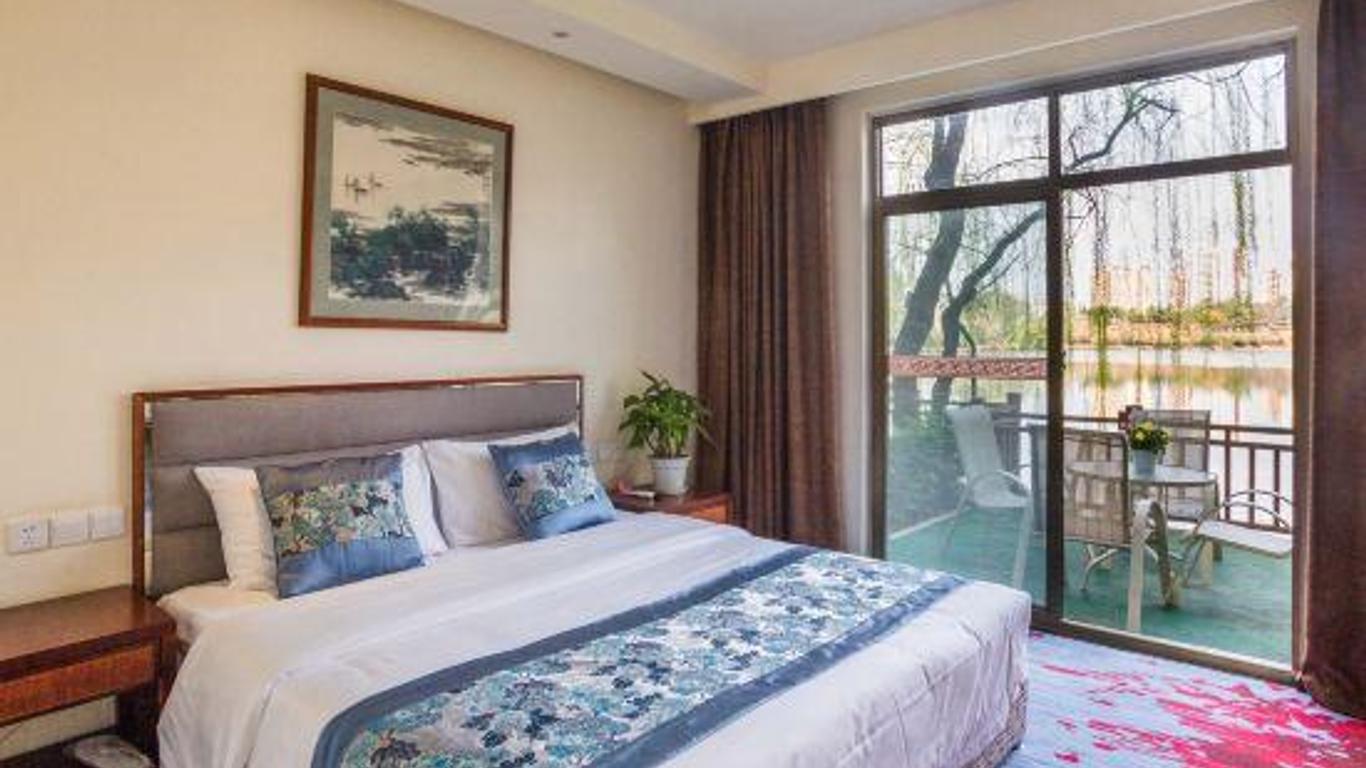 Huadao Holiday Hotel