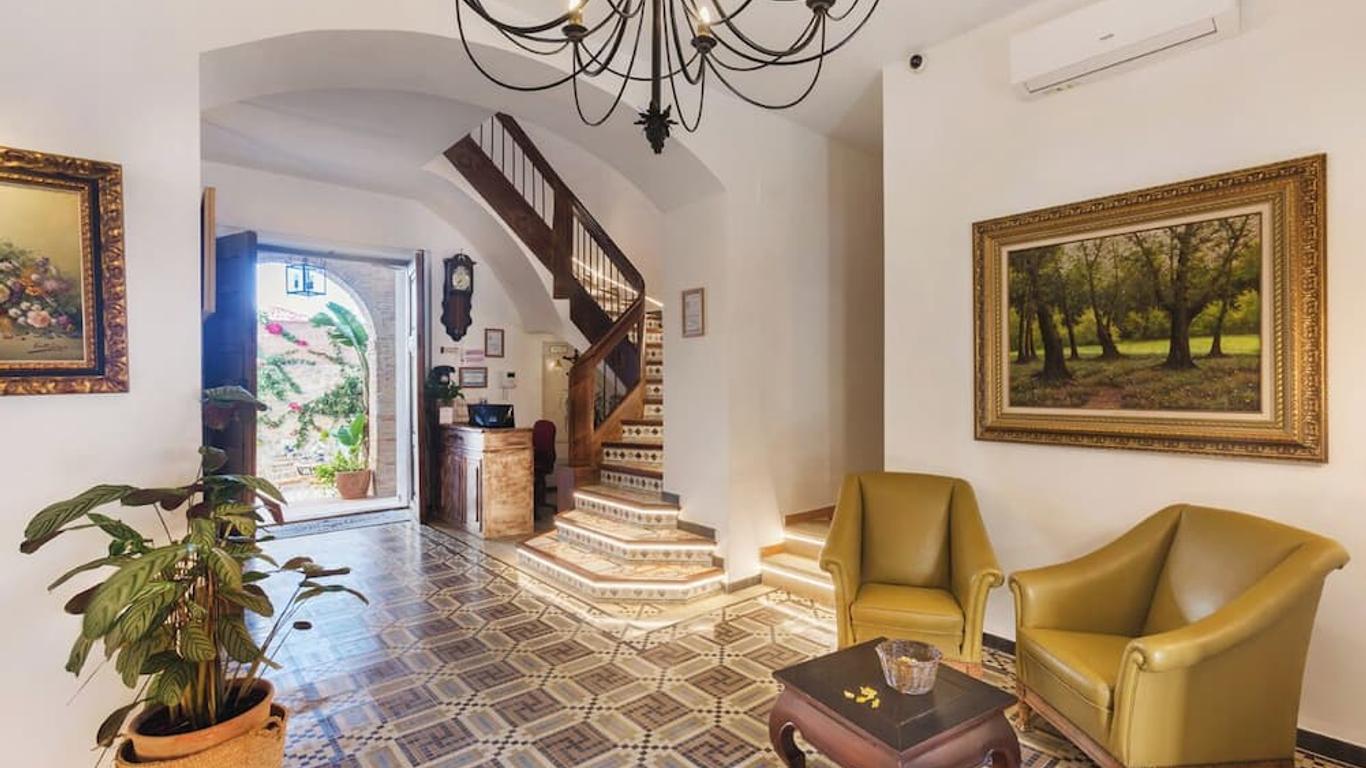 Hotel 3 La Casona De Las Flores