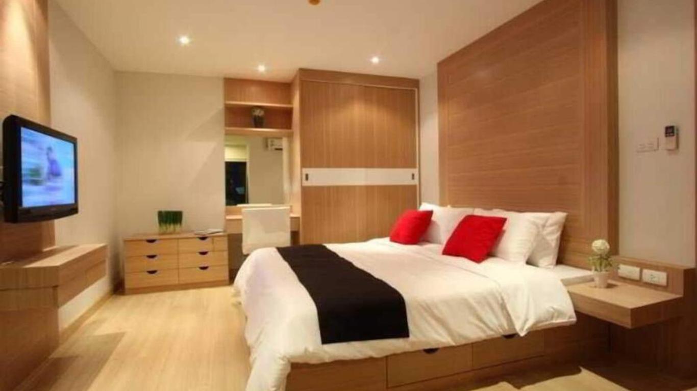 Thonglor Suites