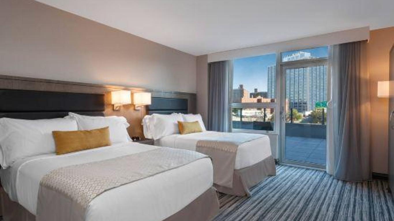 Wyndham Garden Laguardia South