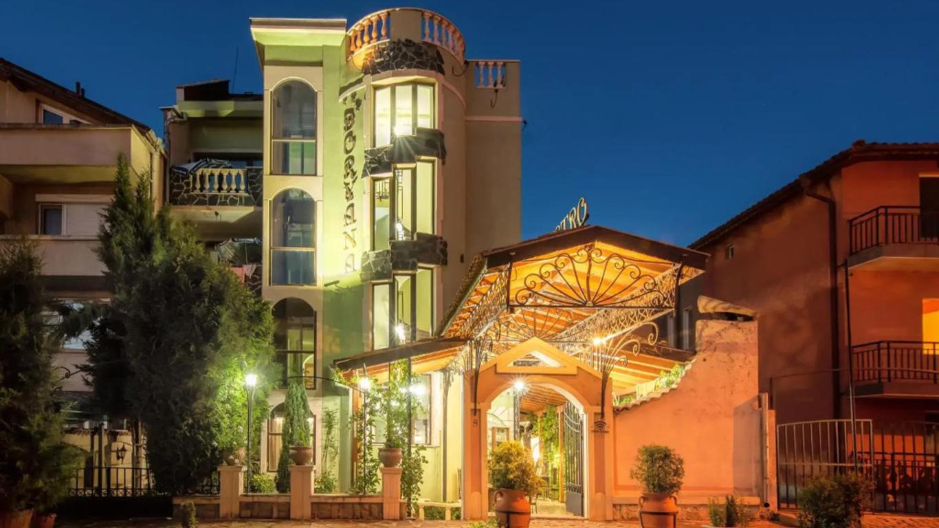 Boryana Hotel