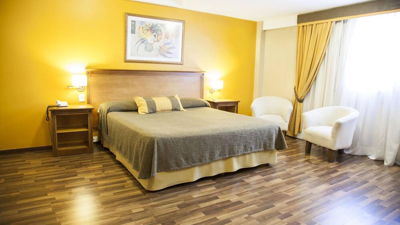 Tritone Hotel