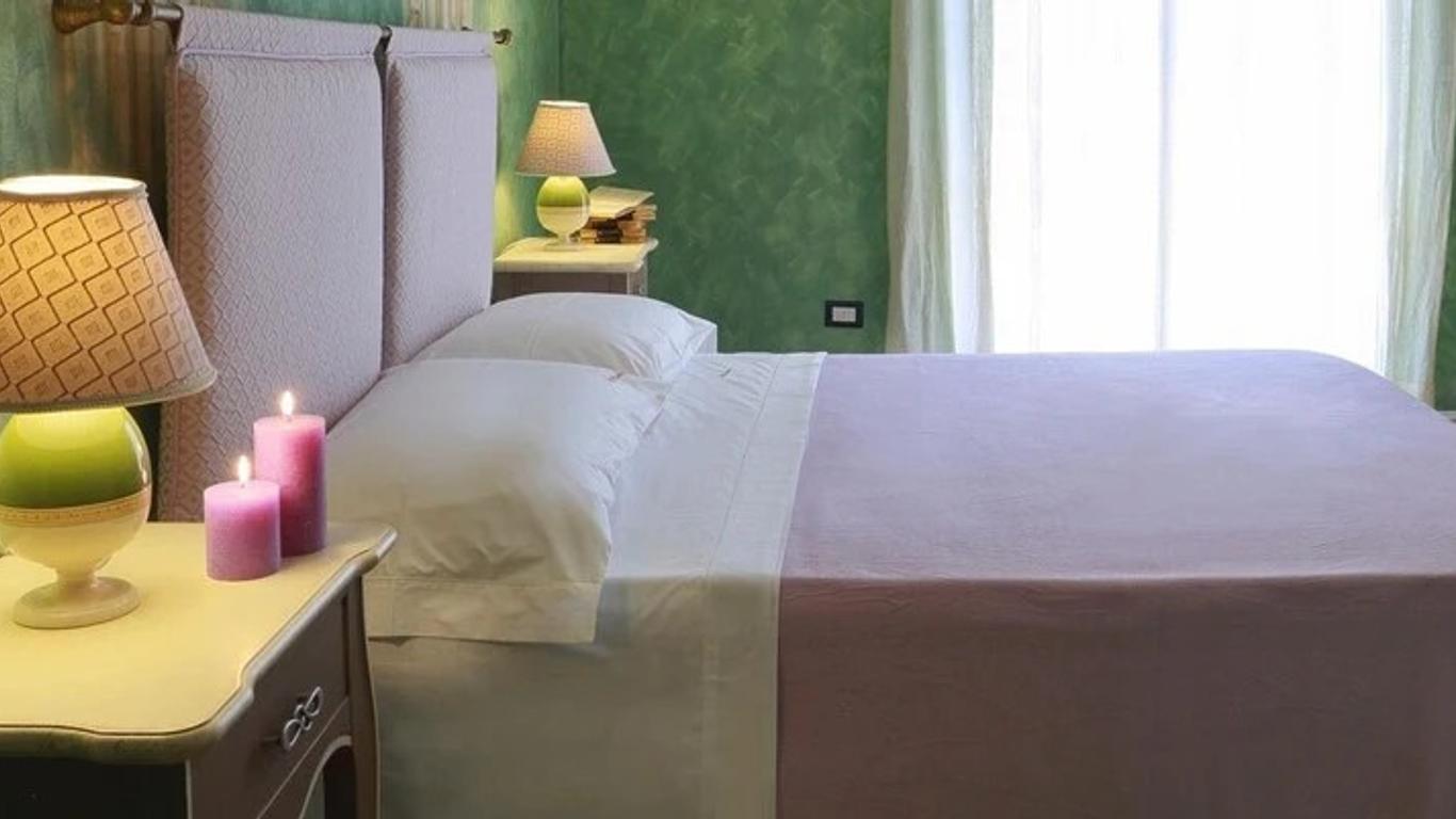 Hestasja Bedroom