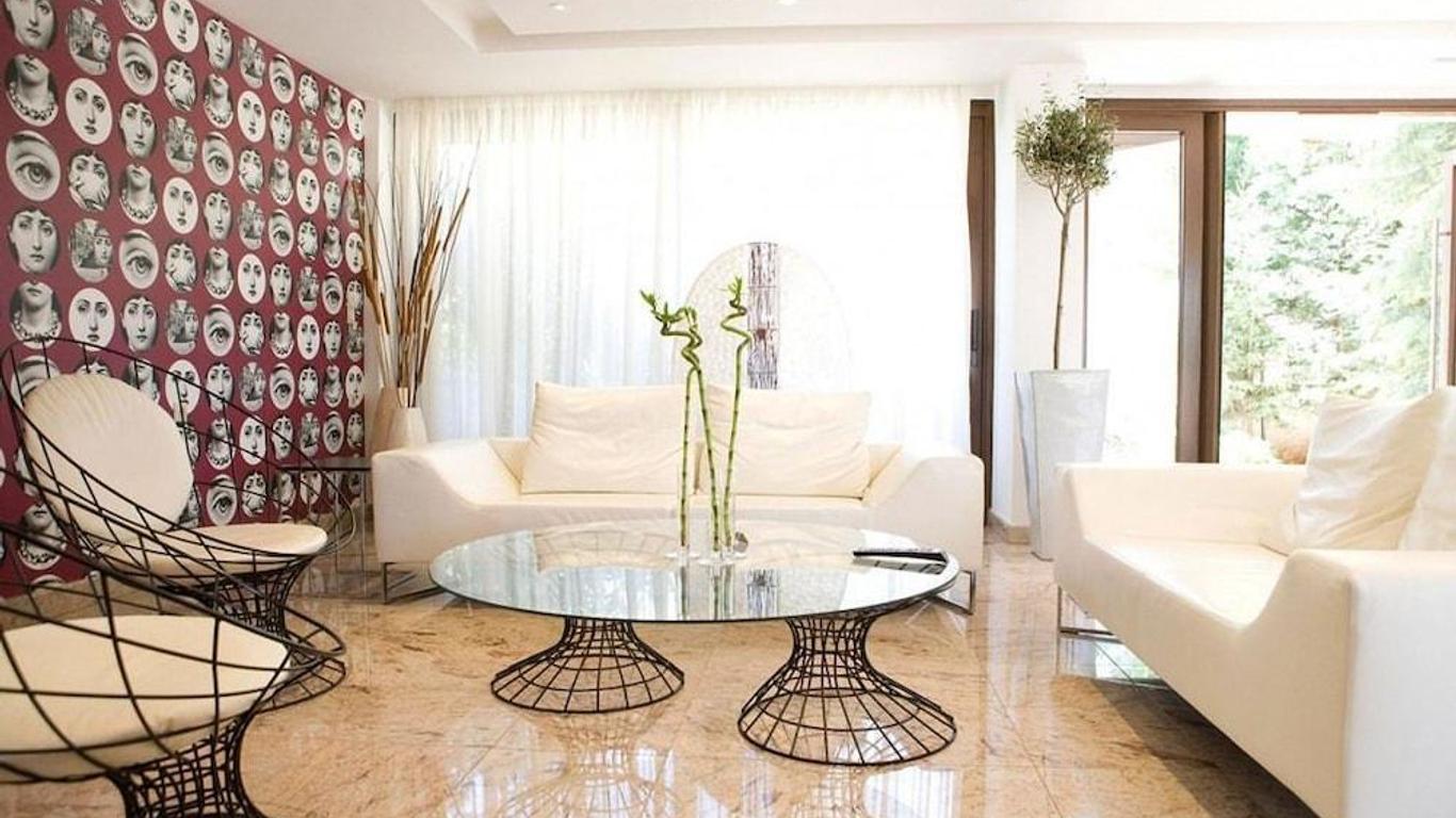 Enodia Hotel