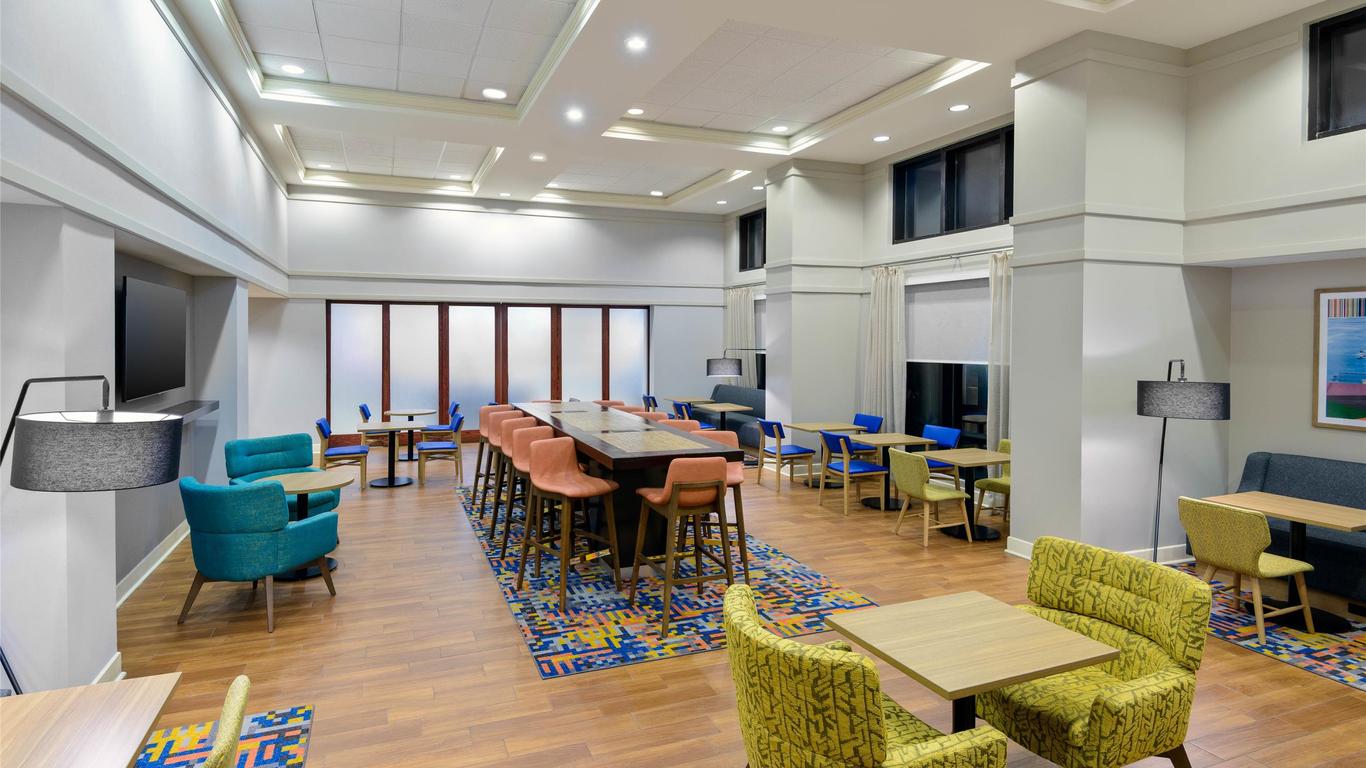 Hampton Inn & Suites Pensacola/Gulf Breeze