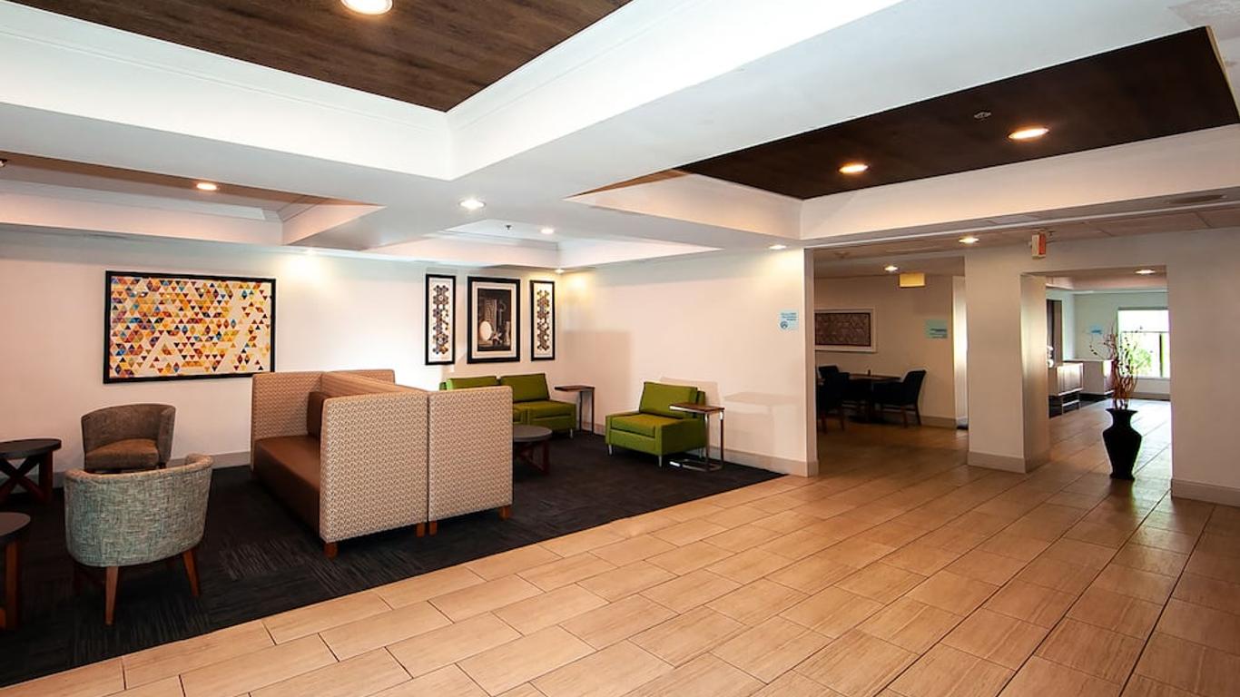 Holiday Inn Express Hotel & Suites Chicago South Lansing, An IHG Hotel