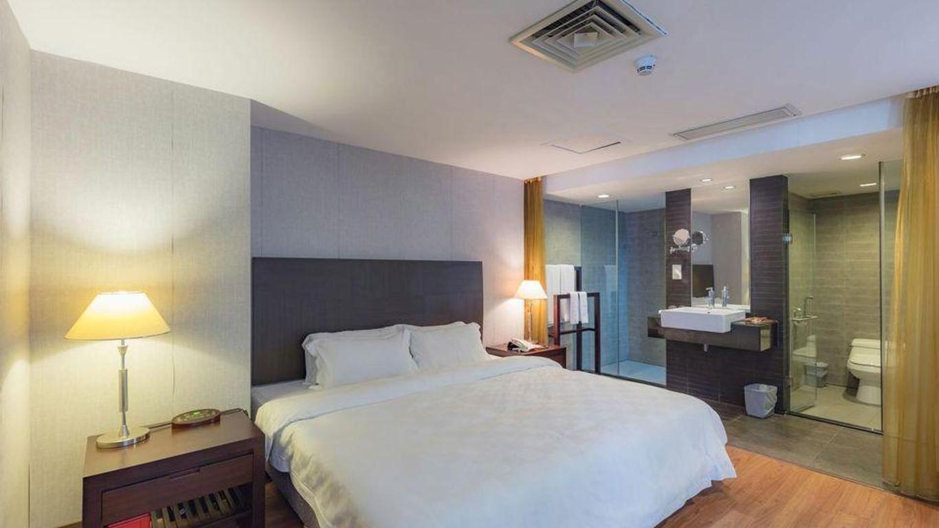 Sunshine Airport Hotel