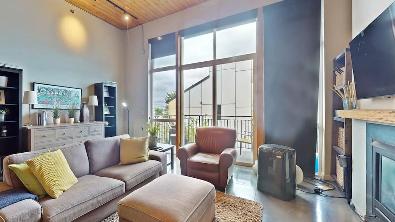 19th Avenue Lofts Unit 213