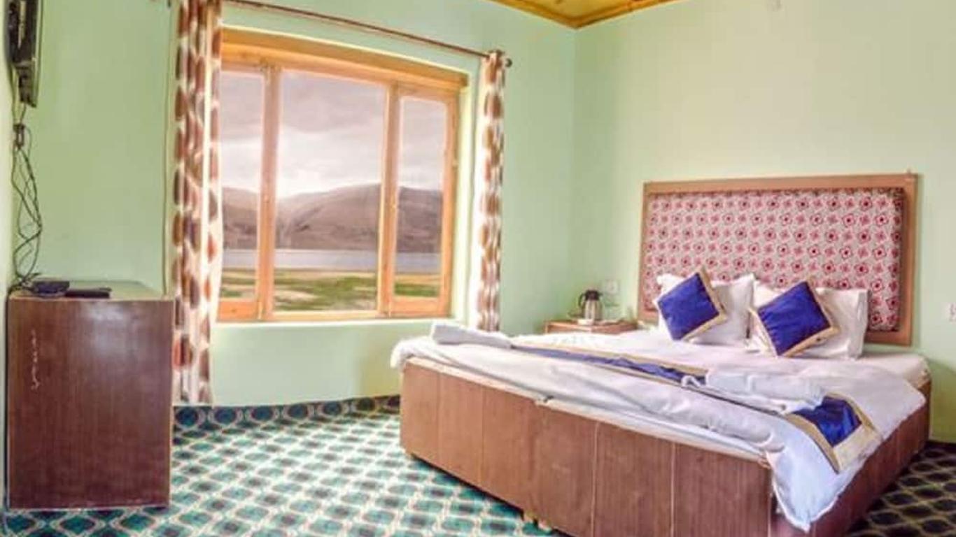 Tsomoriri Hotel Lake View