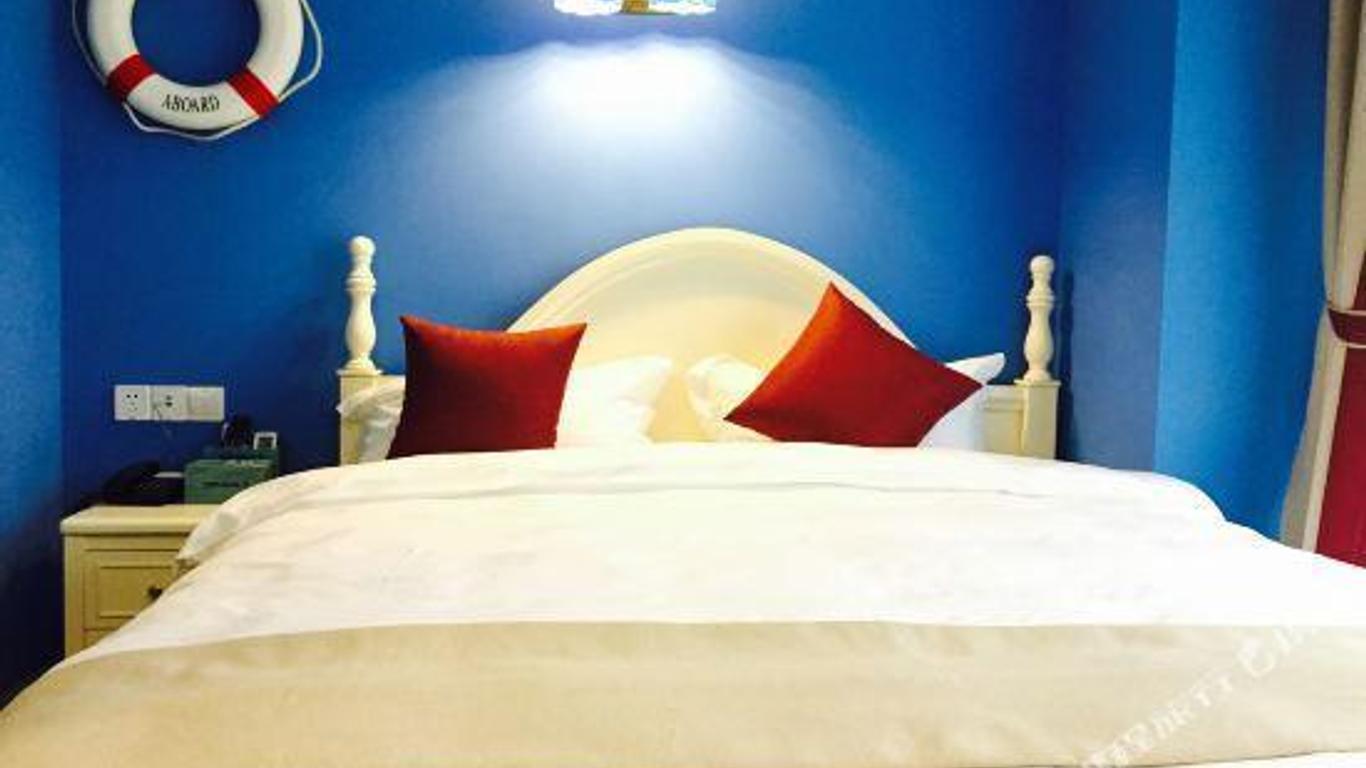 Haiyun Youth Travel Hotel (Leshan Giant Buddha Zhanggongqiao Food Street Branch)
