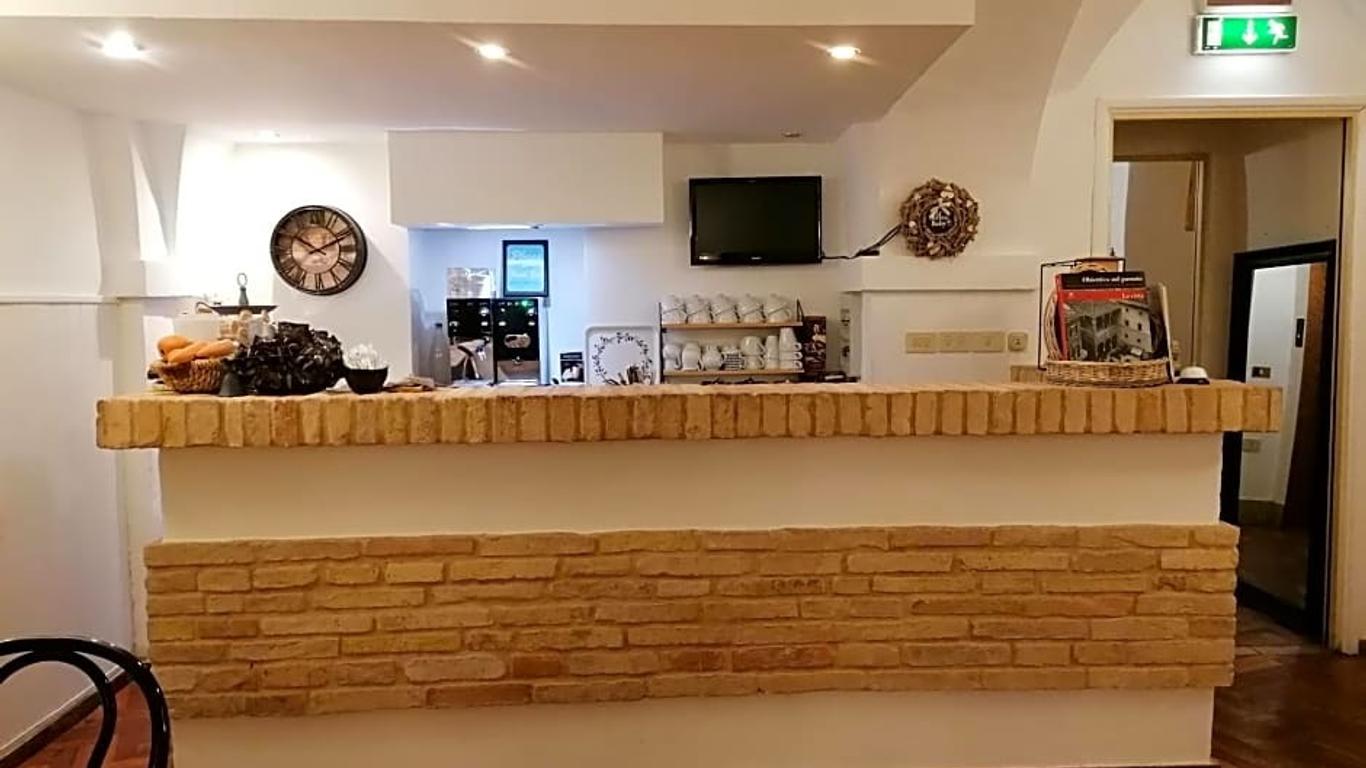 Hotel Lauri