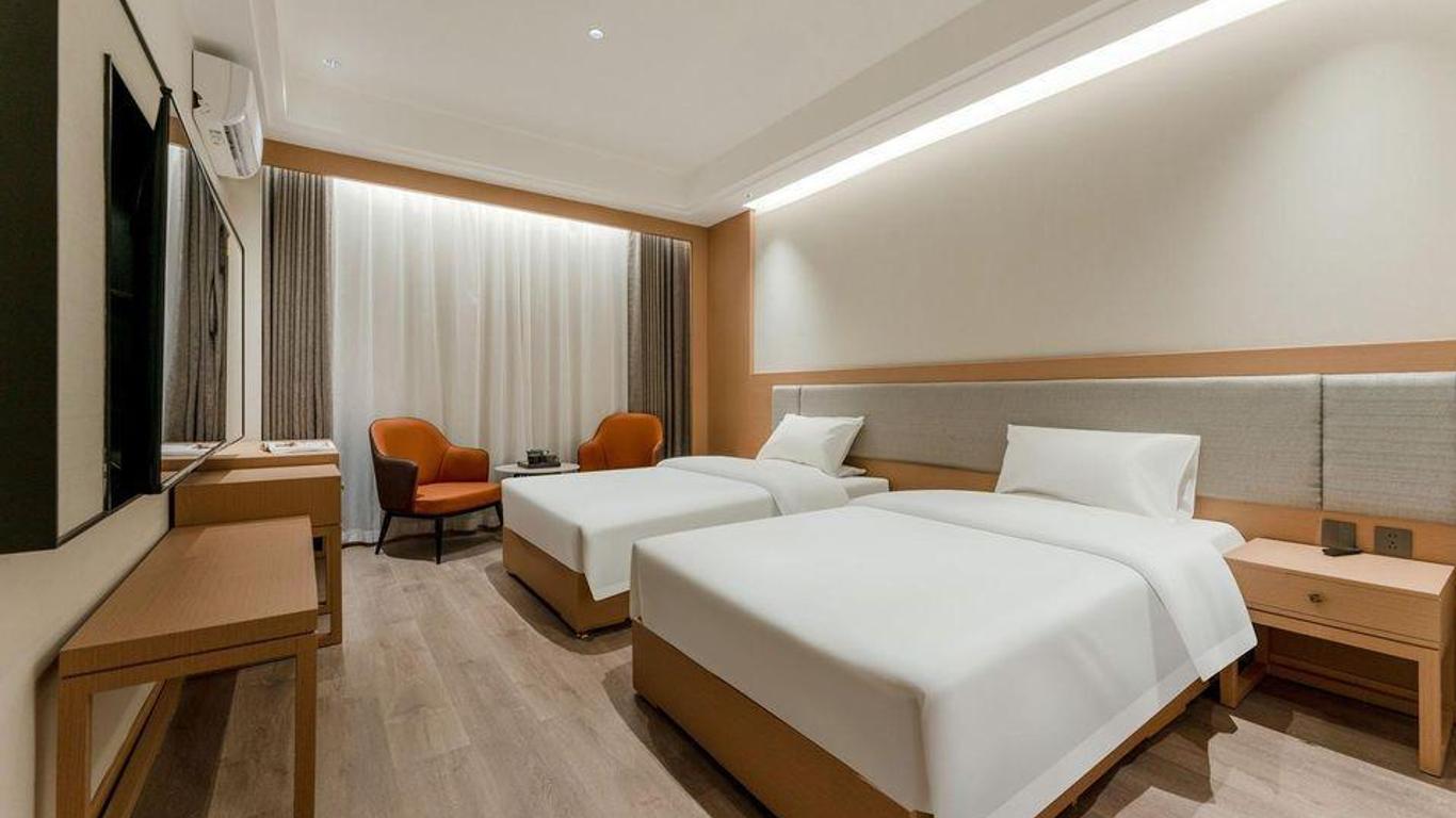 Yunlong Hotel