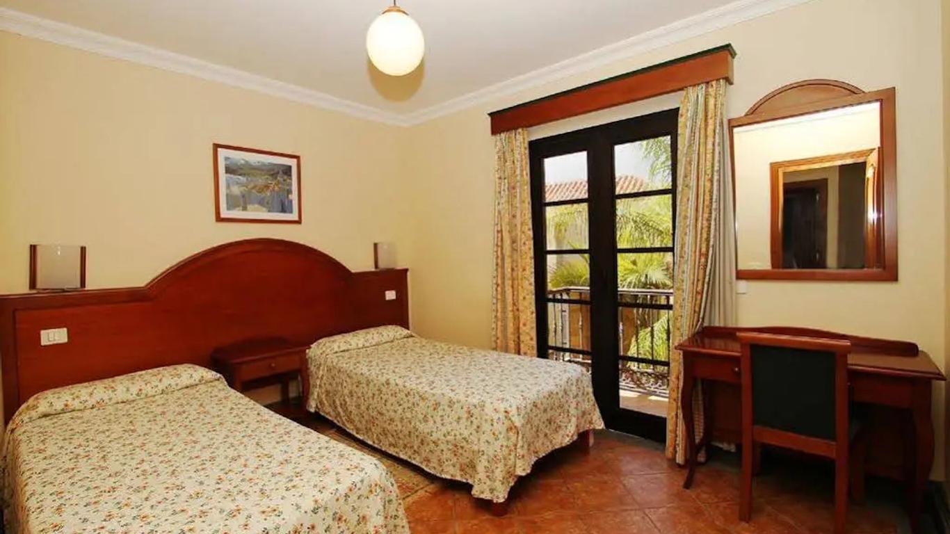 Apartamentos Punta Marina