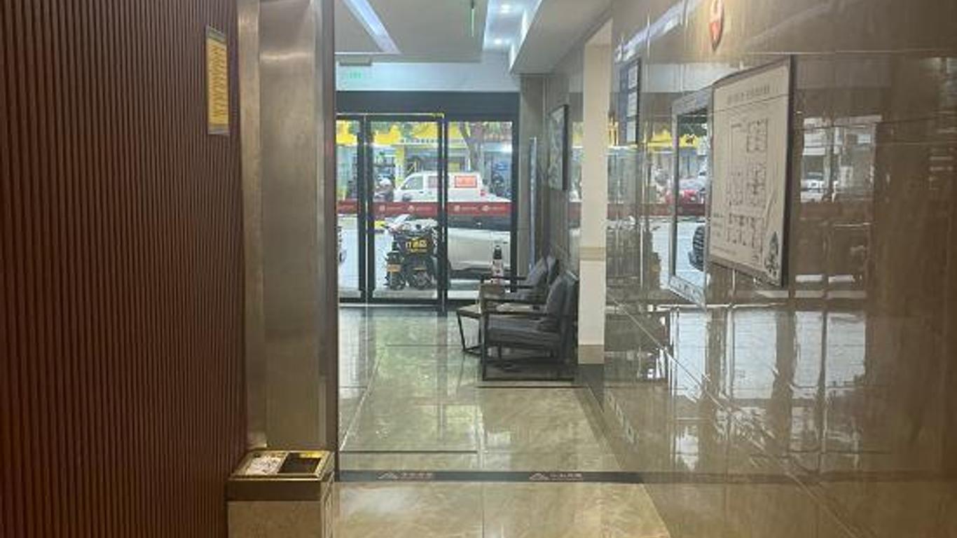 Ruisite Hotel (Yongqiang Avenue Branch, Longwan Airport, Wenzhou)