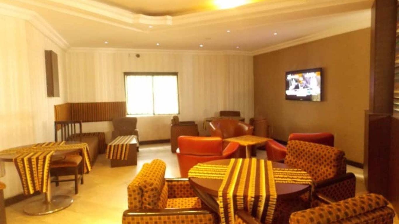 Savannah Suites