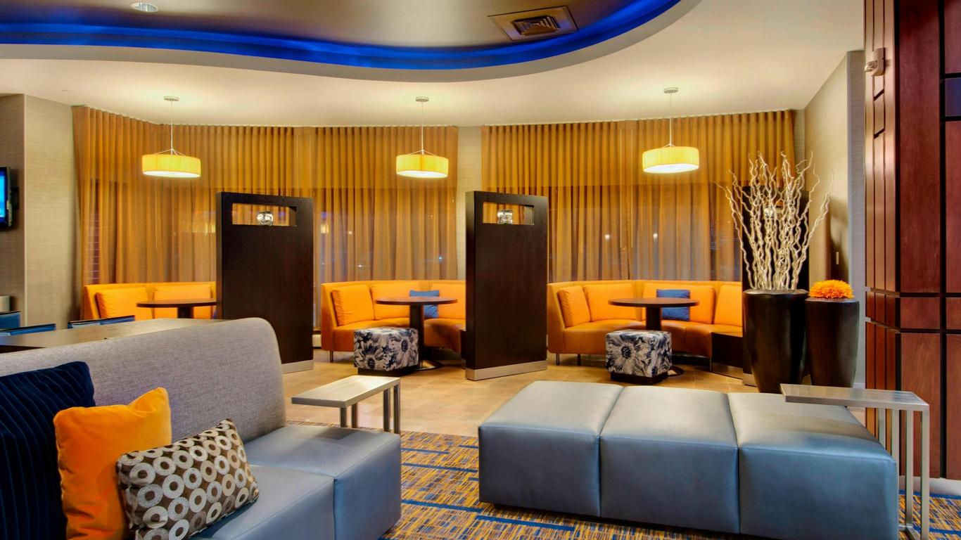 Courtyard by Marriott Madison East