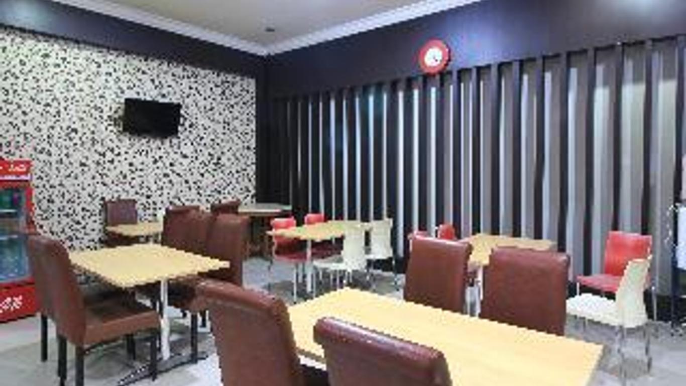 OYO 717 Hotel Dharma Utama Syariah
