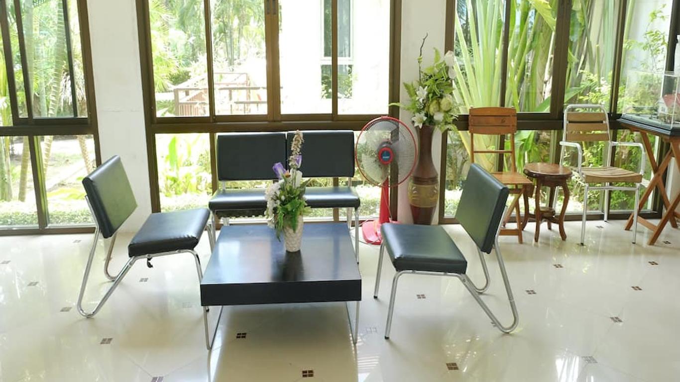 Aana Residence Resort