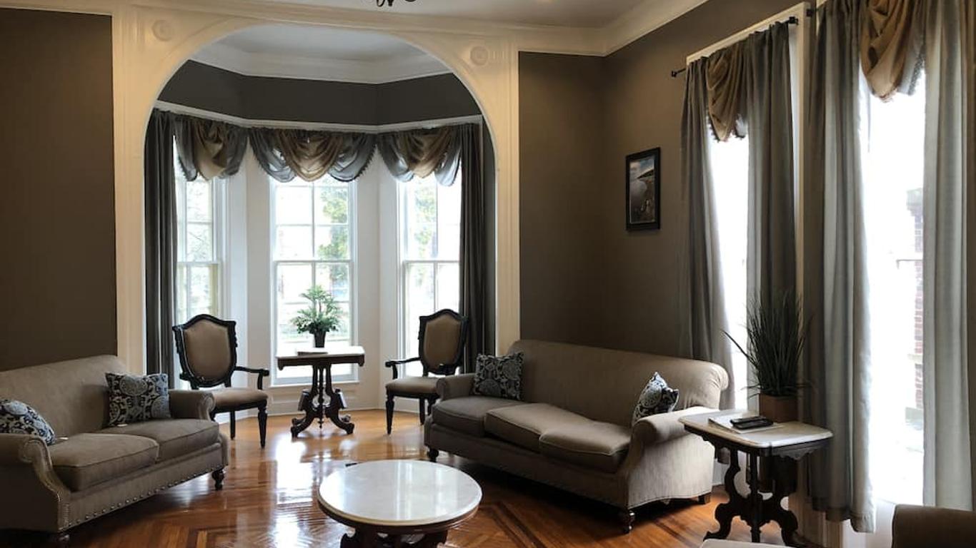 Cook Mansion Bed and Breakfast