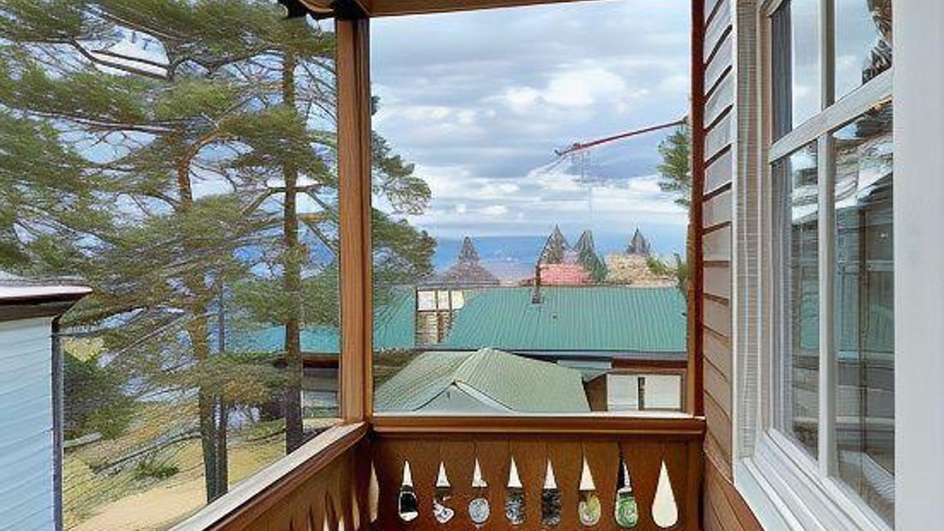 Lada Guesthouse
