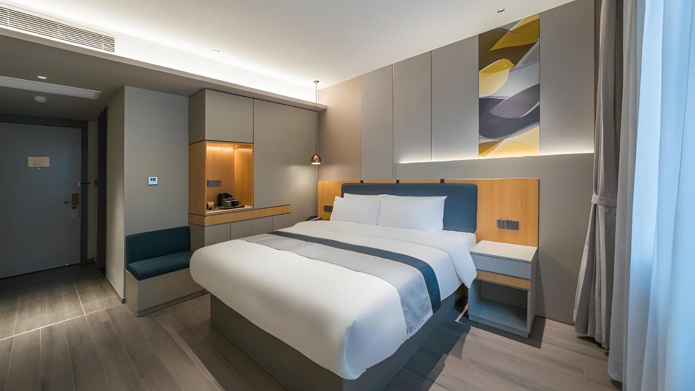 Home Inn Style Golden Chongqing Shapingba Railway Station Three Gorges Square