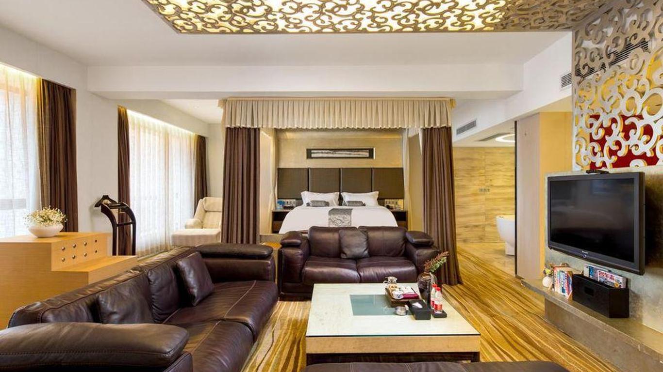 Heaven-sent Plaza Hotel Zhanjiang