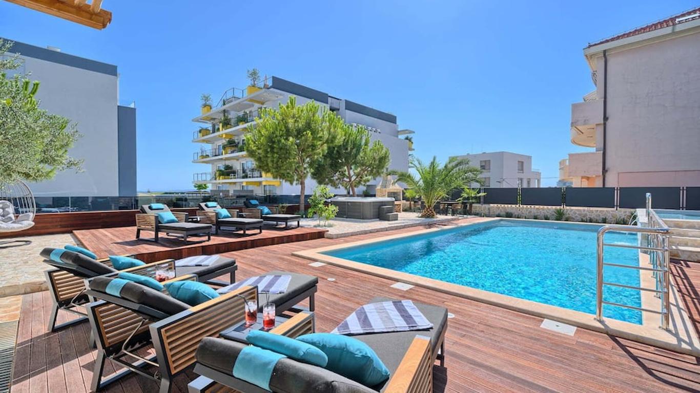 Apartment Liberty Living with Pool I