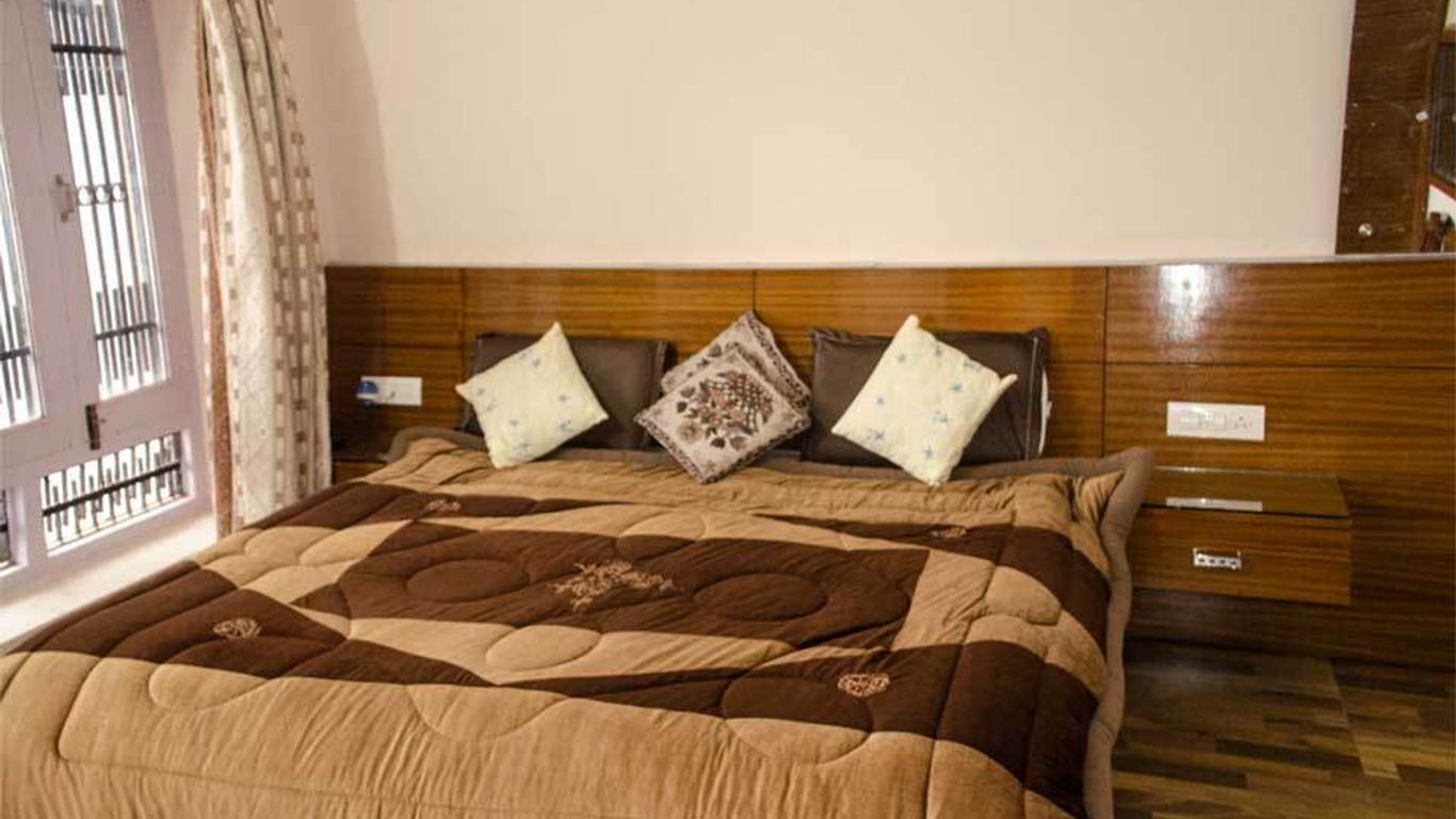 Goroomgo Monal Dalhousie