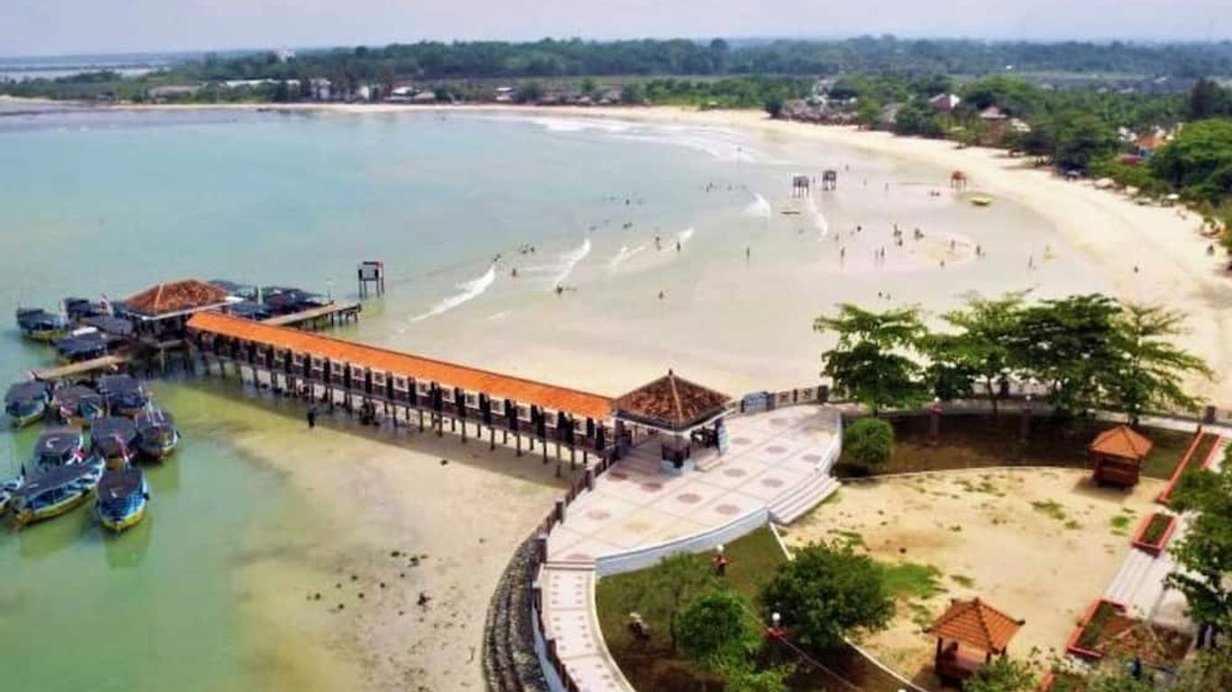 New Bandengan Beach Hotel