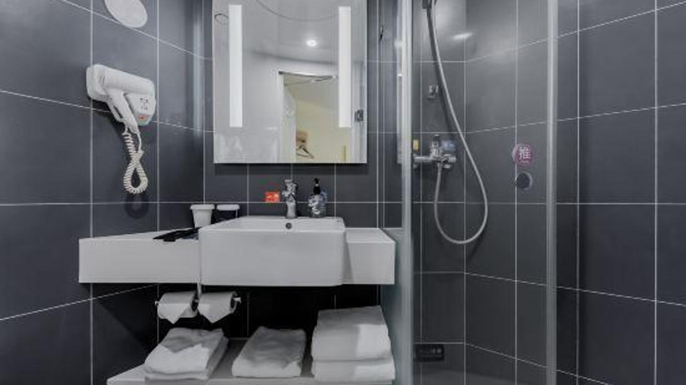 Homeinn · neo (Nanjing Jiangning Wanda Plaza Golden Coast)