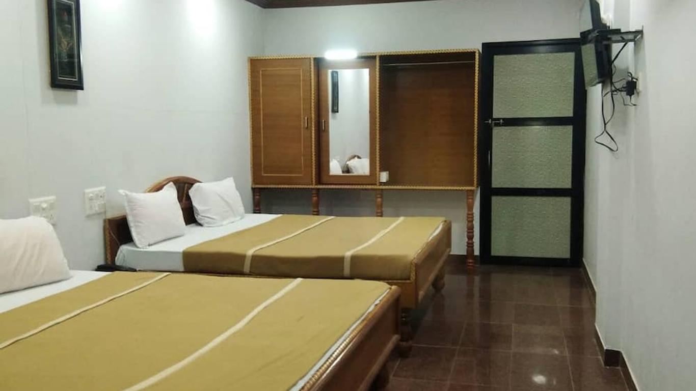 Hiriz Hotel Dollar