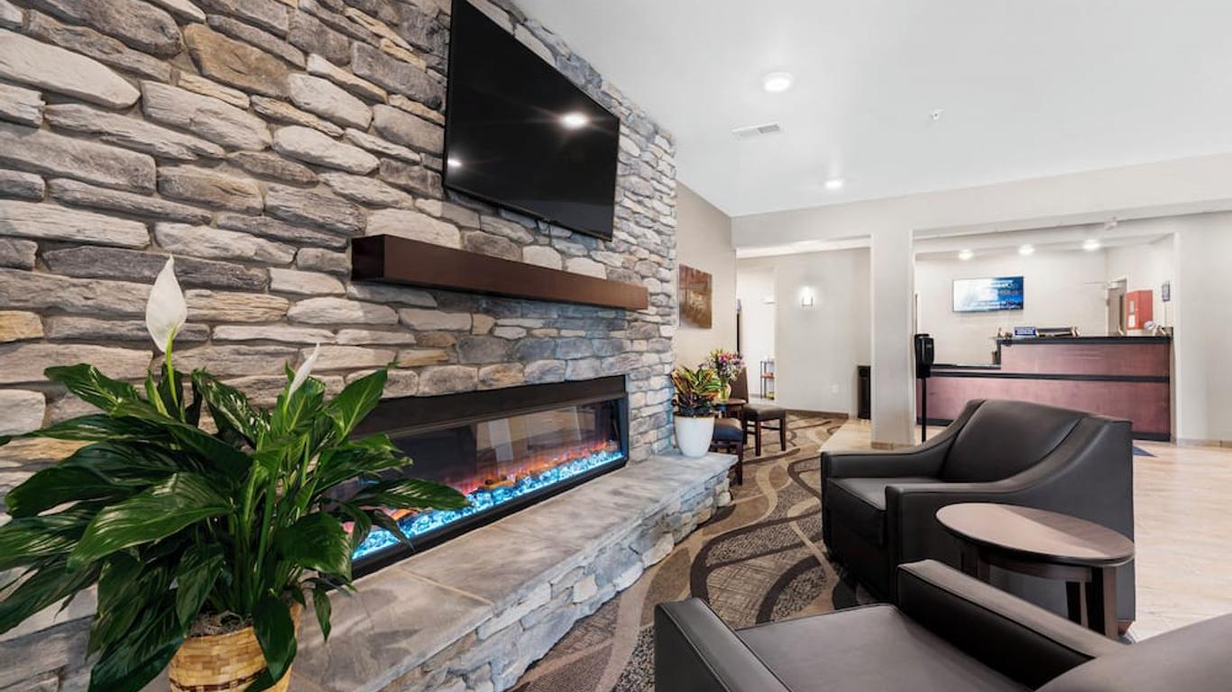 Cobblestone Inn & Suites - Eaton