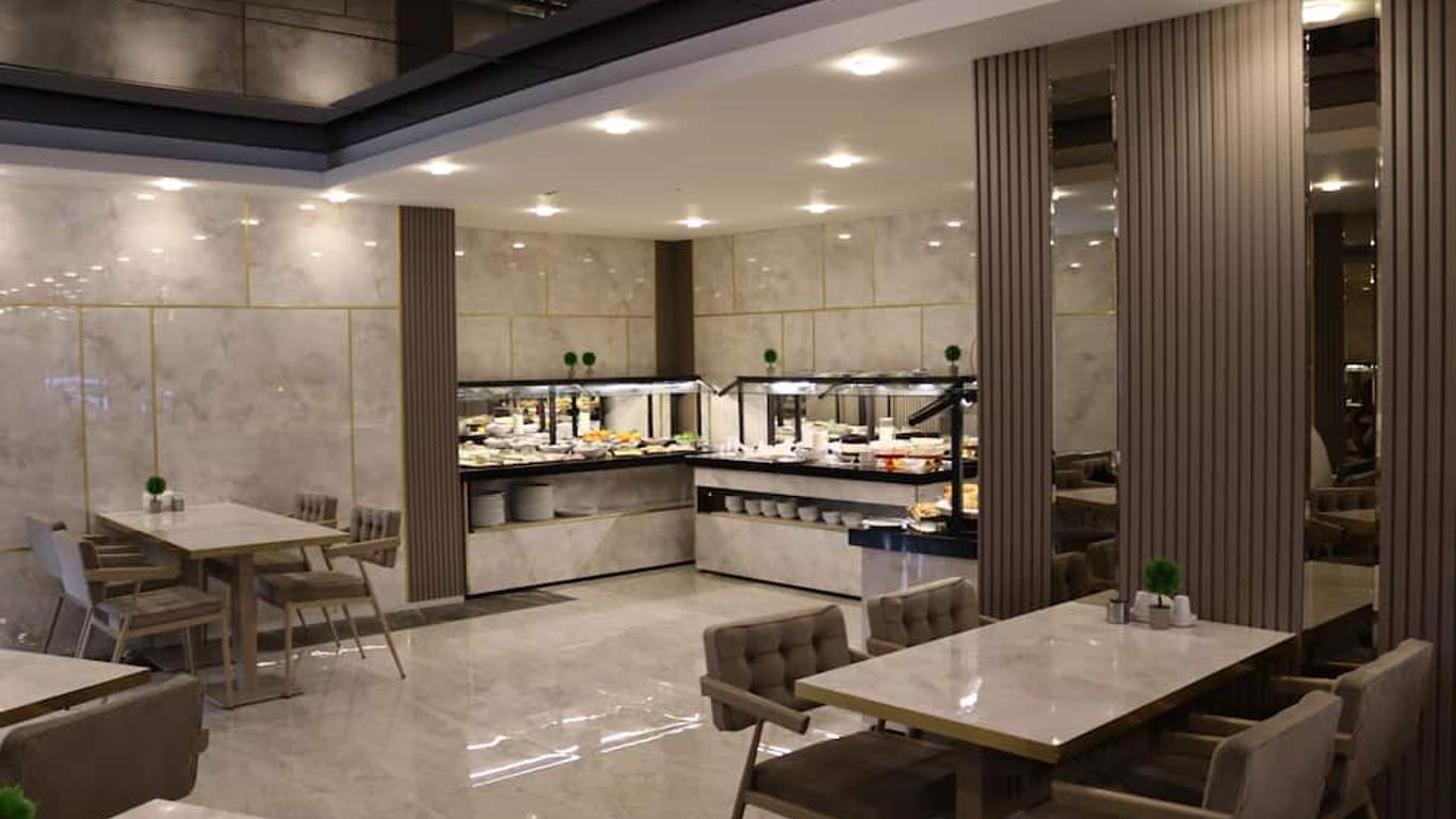 Lotis Hotel