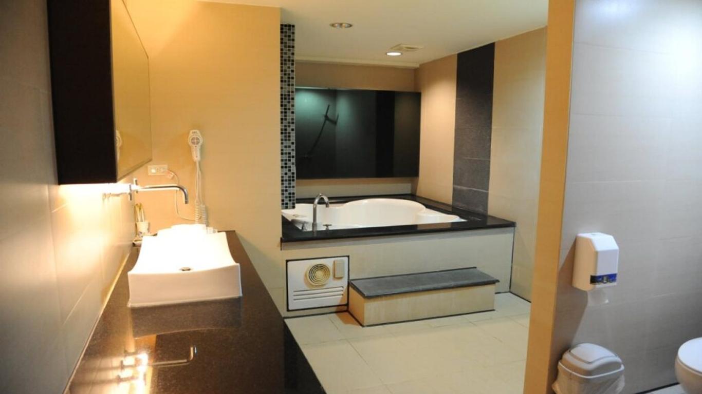 Michelle hotel