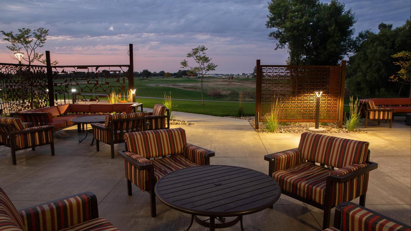 Holiday Inn Hotel & Suites Sioux Falls - Airport, An IHG Hotel