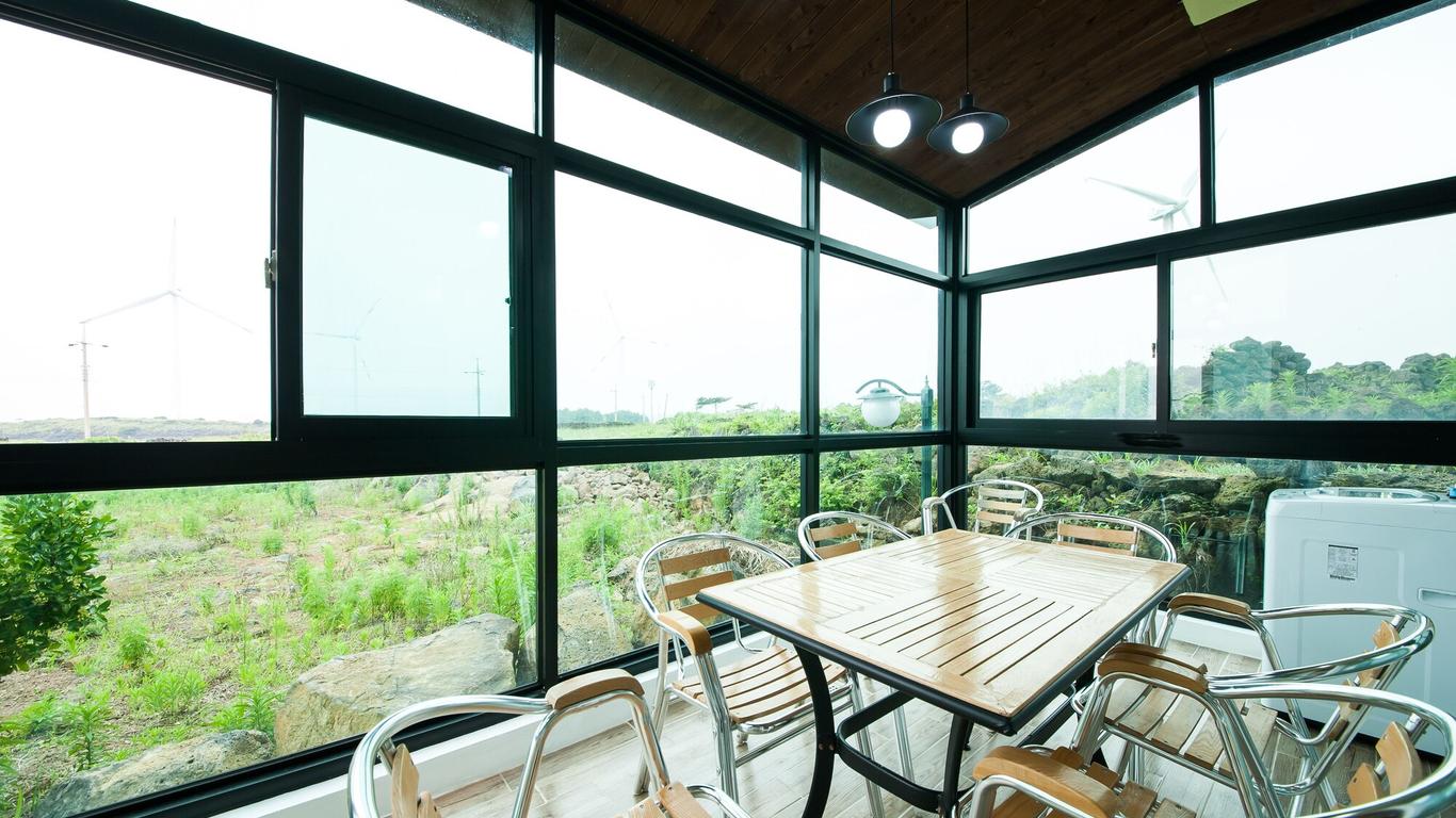 Vitamin Sea House