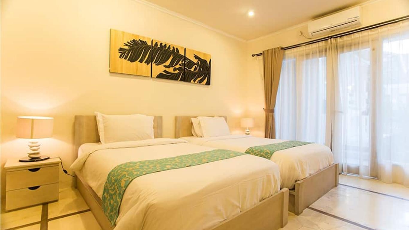 La Cabana Hotel and Villas