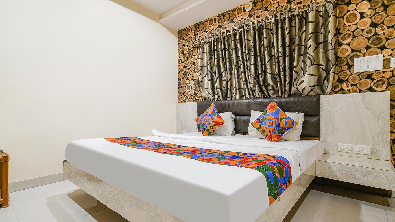 Fabhotel Shivam Palace- Near Mahakal Man