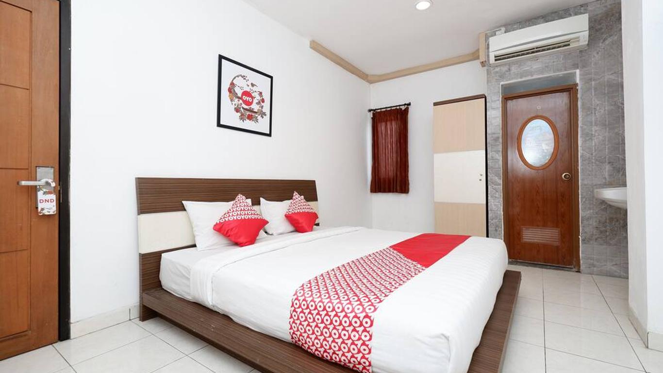 OYO 1251 Residence 8