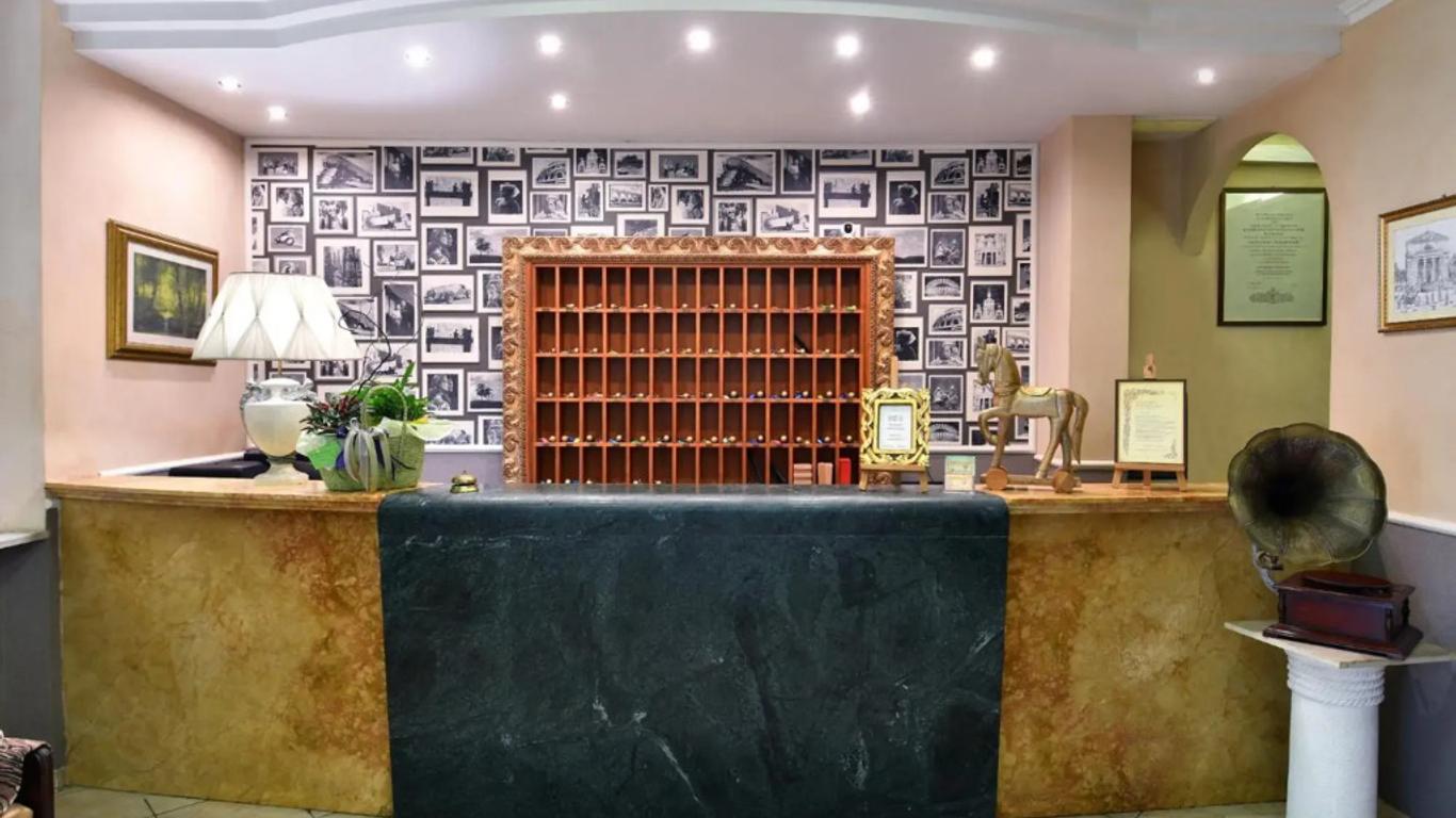 Hotel Innocenti