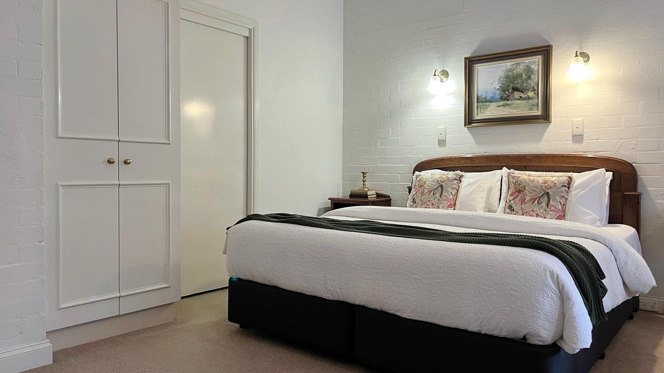 Victoria House Motor Inn