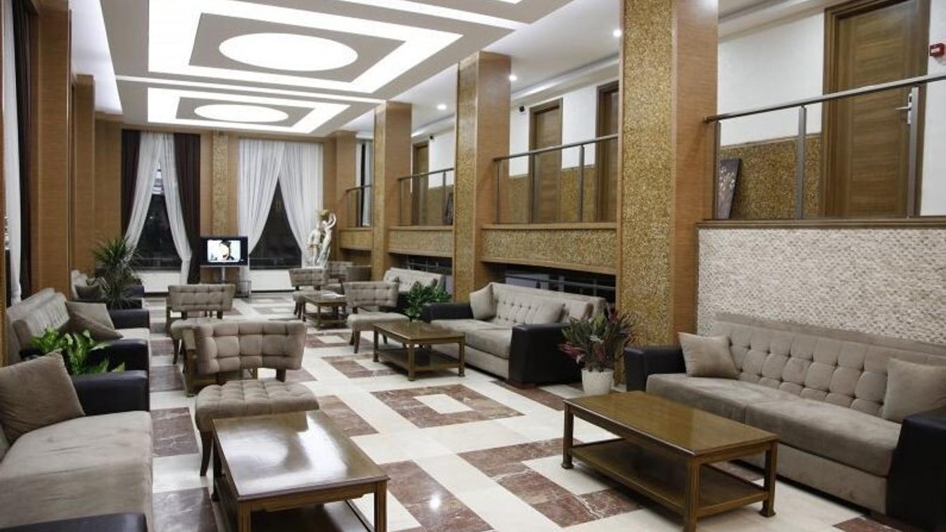 Grand Ari Hotel