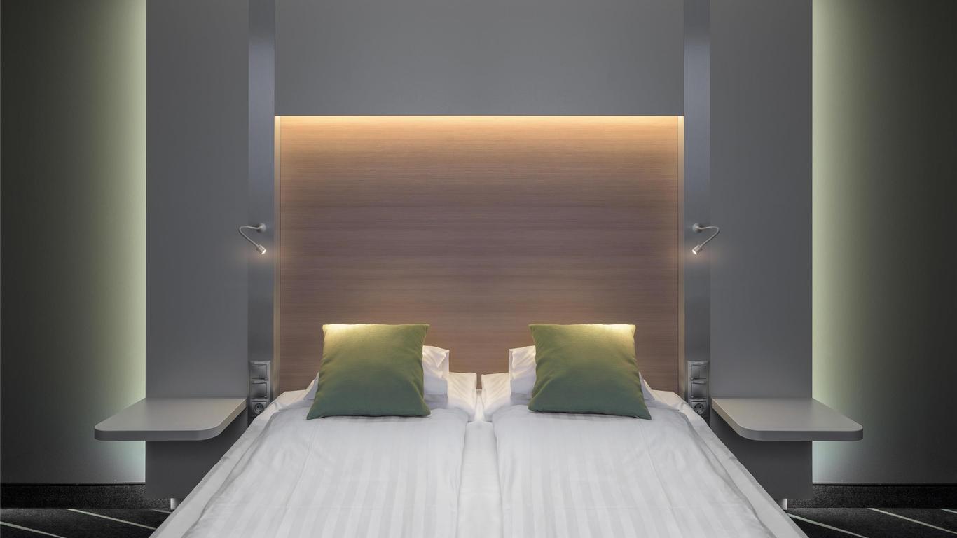 Best Western Plus Lakeside Hotel